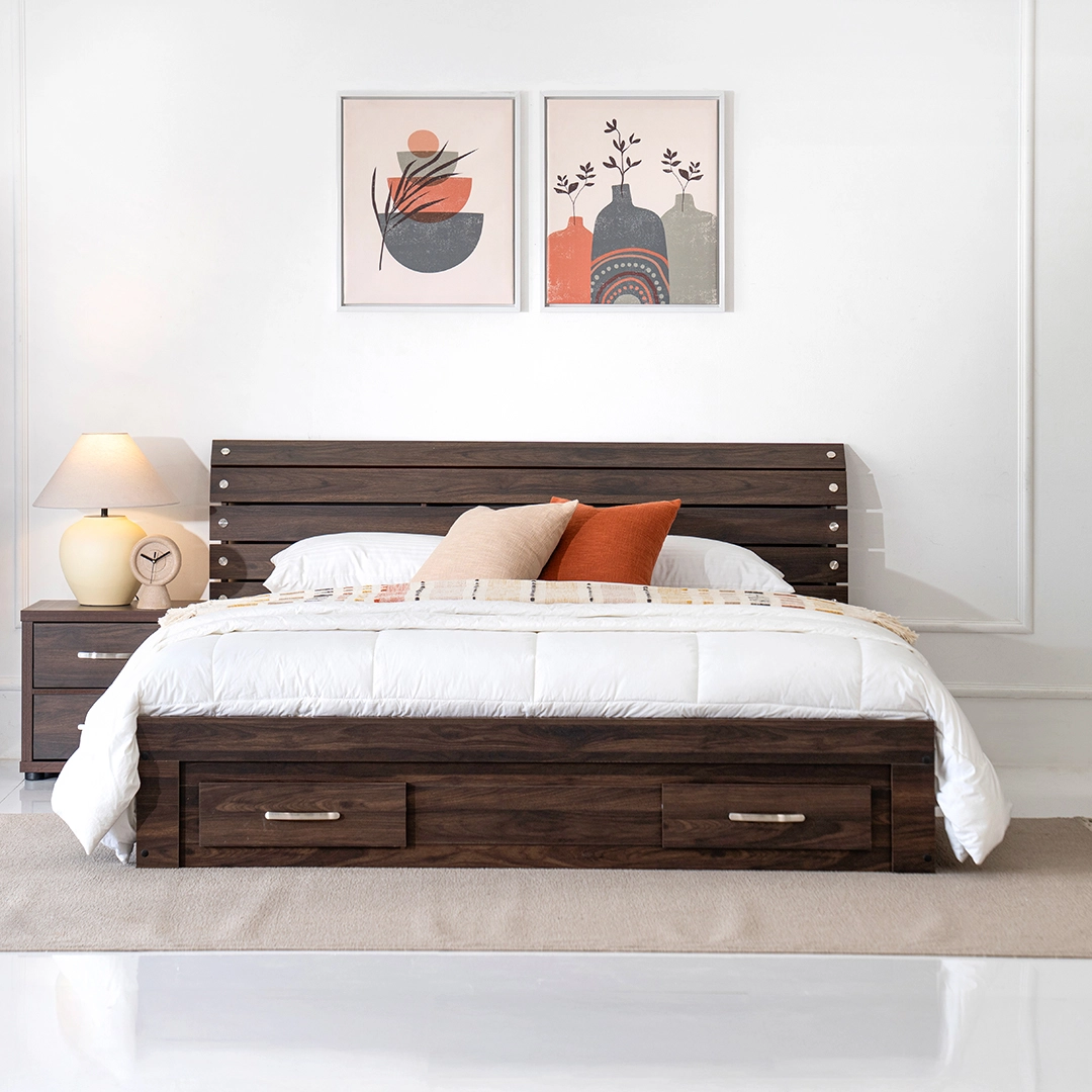 King Bed in Walnut Finish