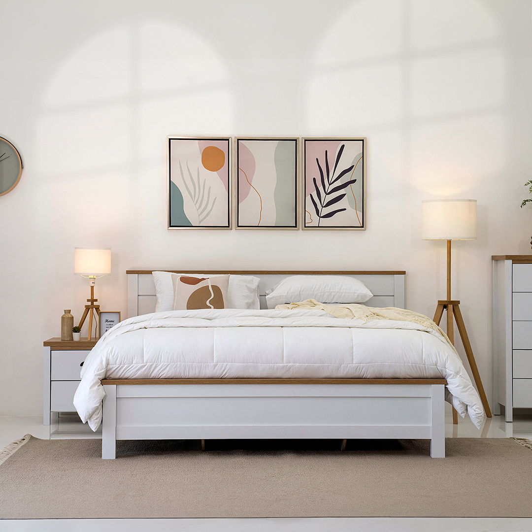 Safari King Bed in White and Oak